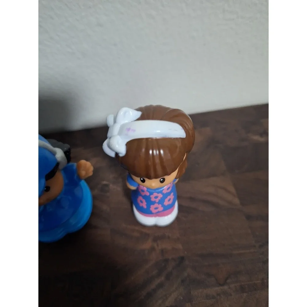 FisherPrice Little People Stewardess Flight Attendant Headset & Floral Girl Lot